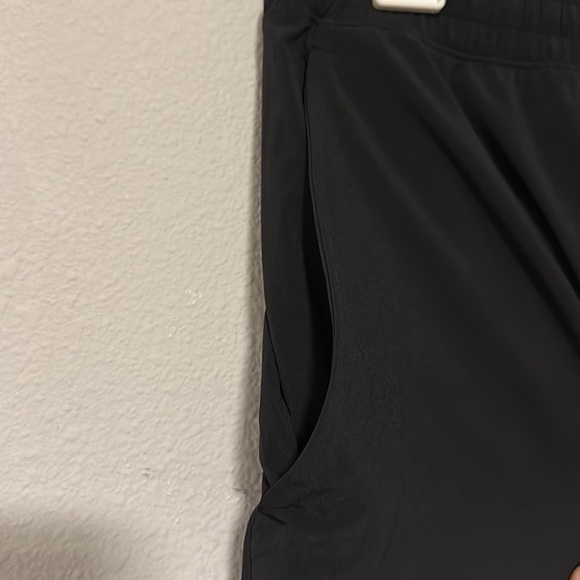 Lululemon shorts - Picture 7 of 10